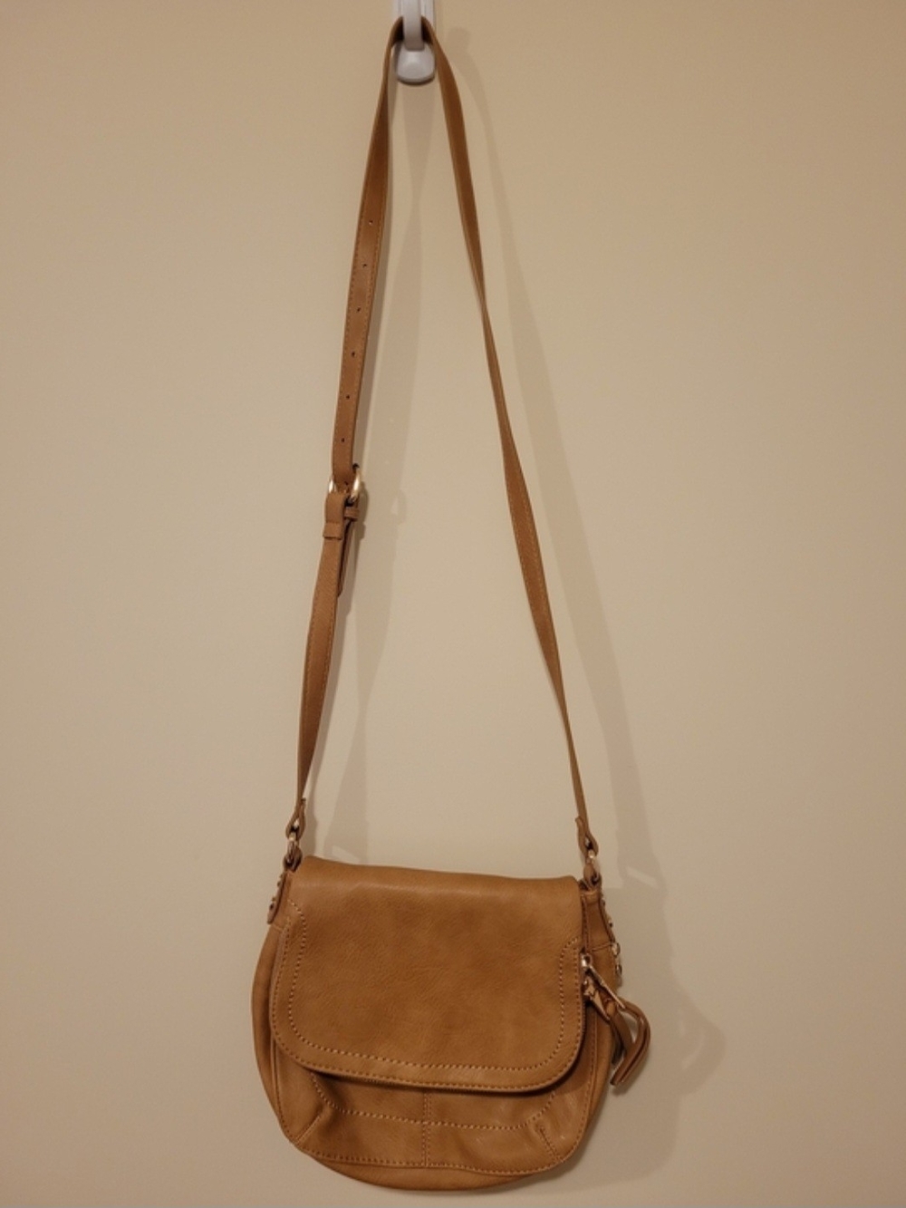 New Women's Antik Kraft Tan Brown Vegan Leather Crossbody Saddle Bag